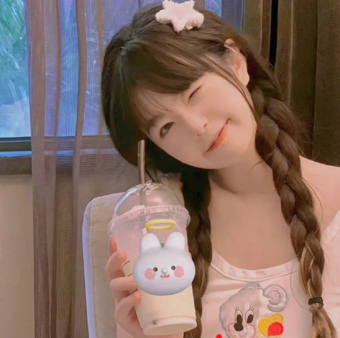 春闺三凤